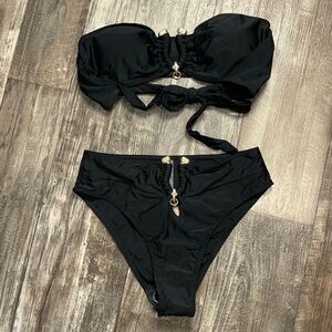 Elegant Black Bikini Set Size Large